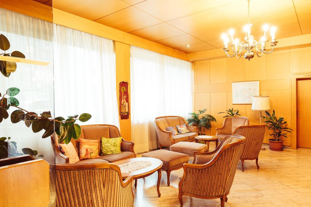 Bio Hotel Kaufmann Ora / Auer Екстериор снимка